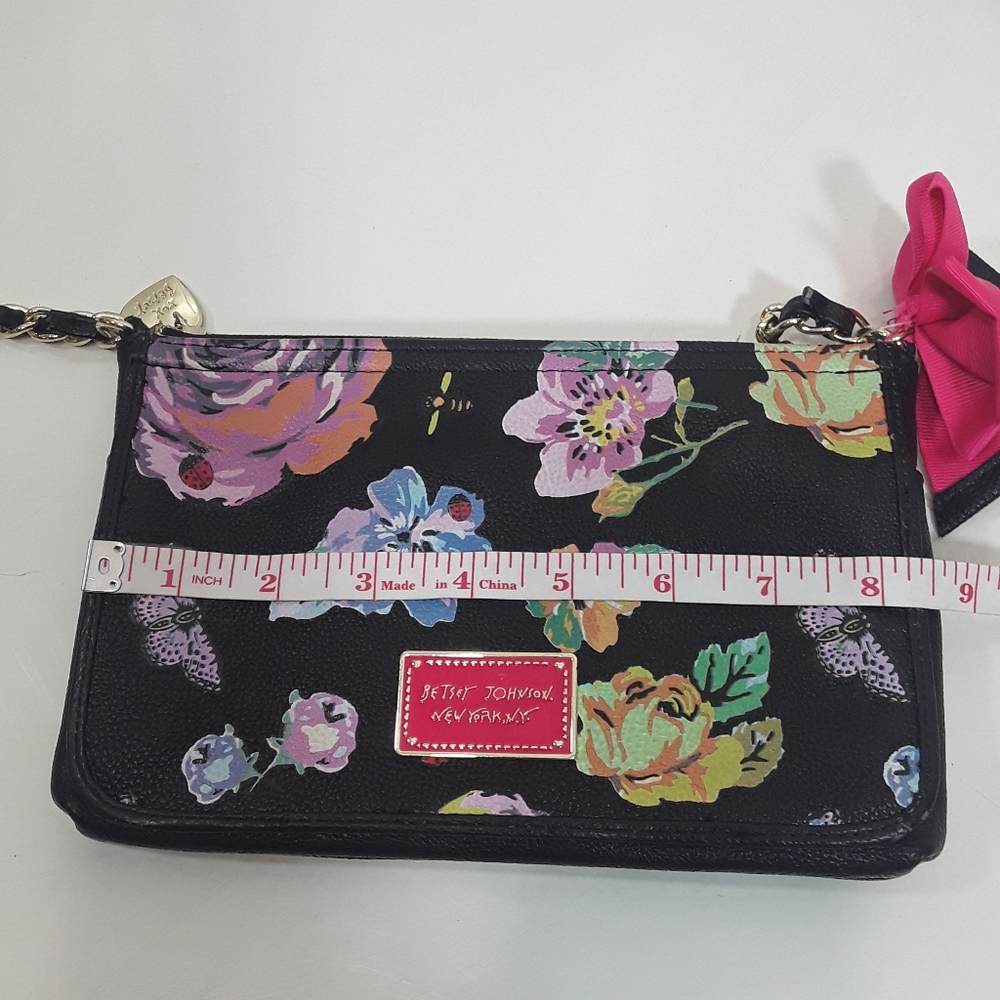 Betsey Johnson New York crossbody purse - Picture 5 of 11